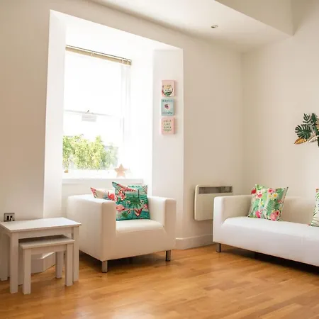 Apartment Penthouse Pad *